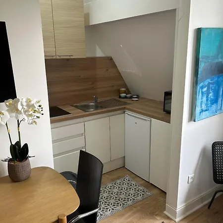 بيت ضيافة Equilibrium Family House By E