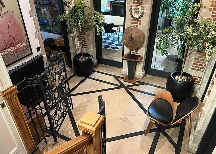 Equilibrium Family House By E