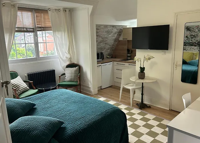 Equilibrium Family House By E Roubaix